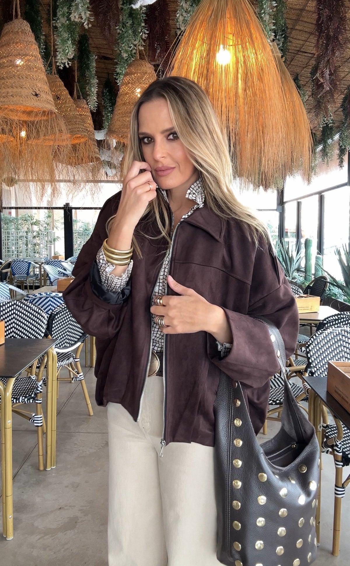 BOLSO TACHUELAS PIEL