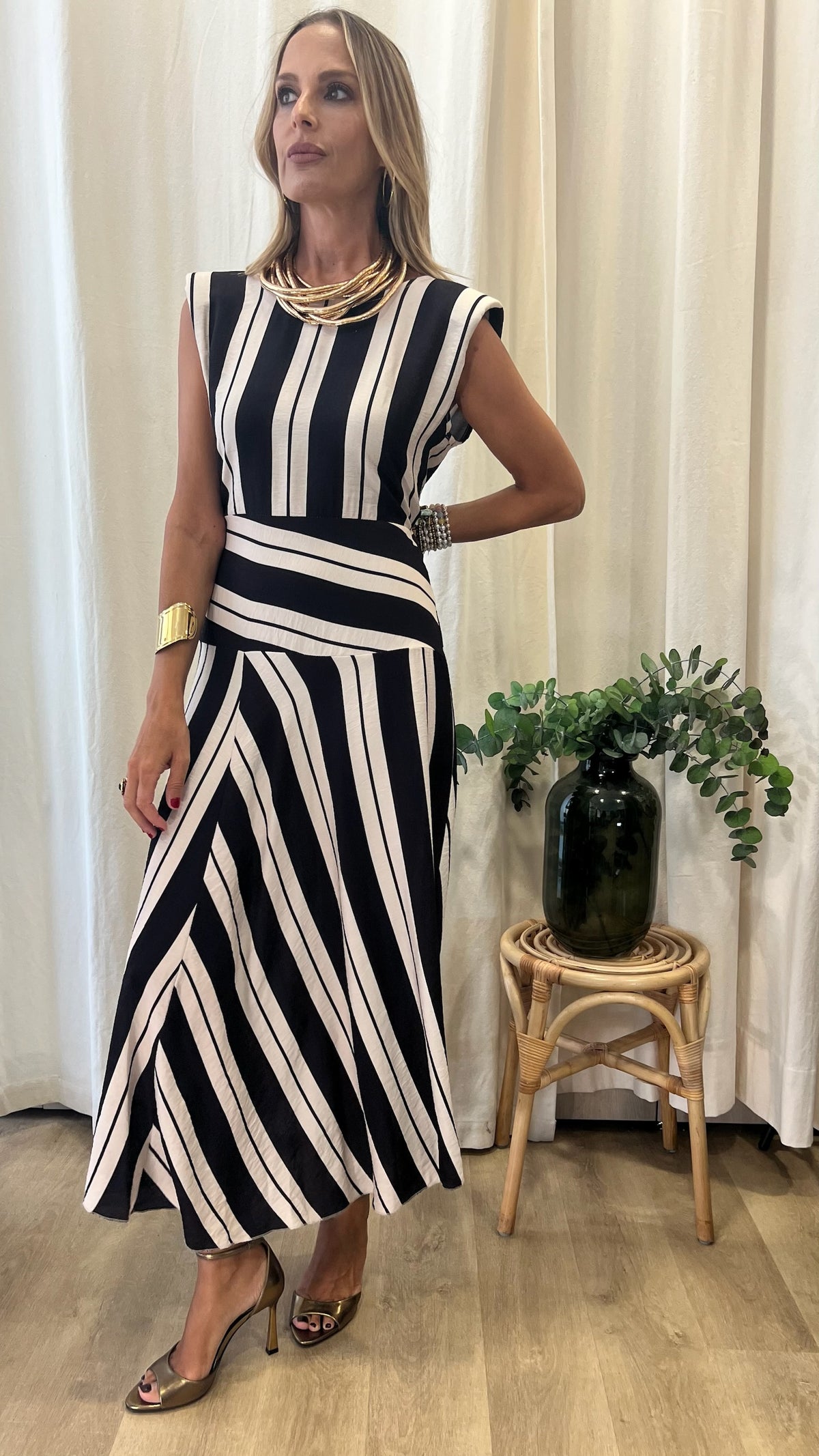 VESTIDO RAYAS B/N